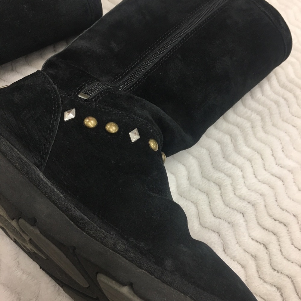 Ugg Black Suede Boots with Jewels Size 6 - Picture 2 of 8